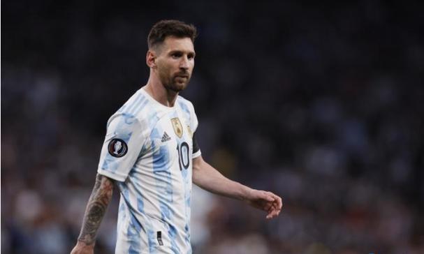 “感觉自己不够专业” 已减重10公斤的泫雅澳门演出晕倒后公开致歉